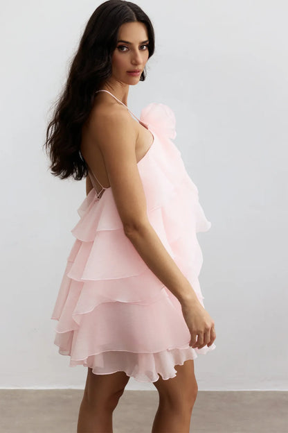 Sara | Vestido mini de volantes con espalda abierta