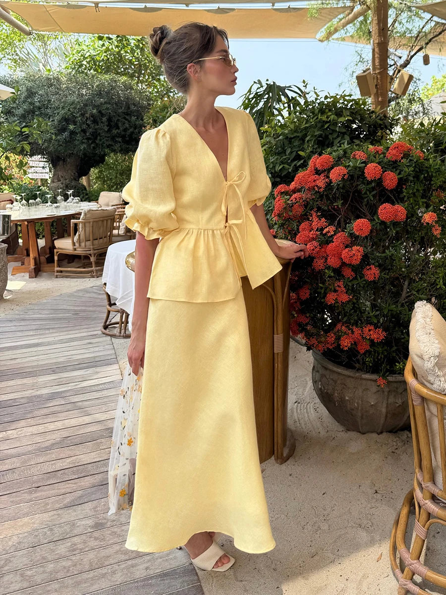 Aitana | Conjunto elegante de blusa anudada y falda algodón
