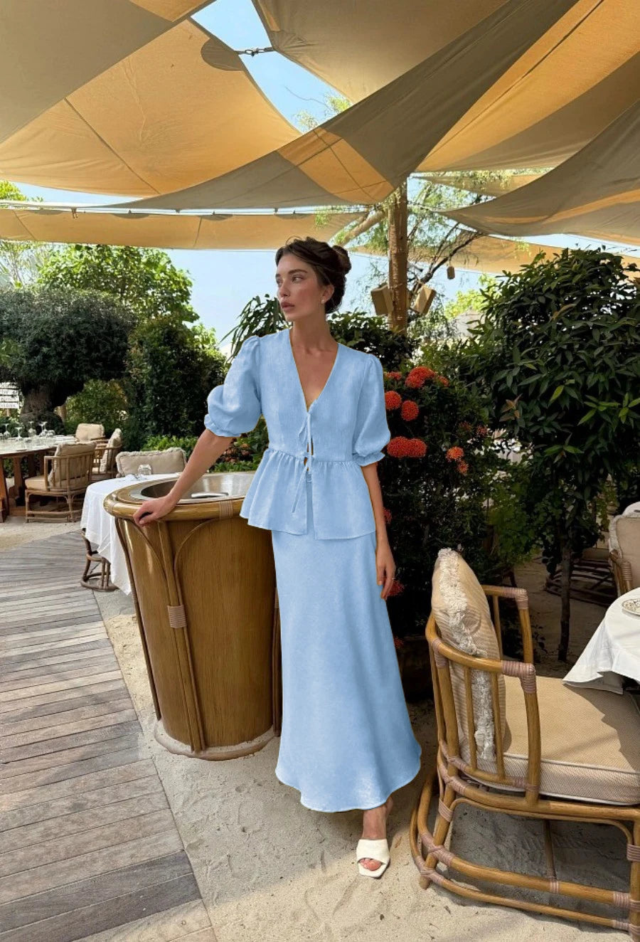 Aitana | Conjunto elegante de blusa anudada y falda algodón